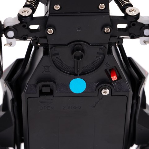 SAMOCHÓD ZDALNIE STEROWANY TERENOWY AUTO RC SKALA 1:18 NAPĘD NA TYŁ AKUMULATOR 3.7V 500MAH