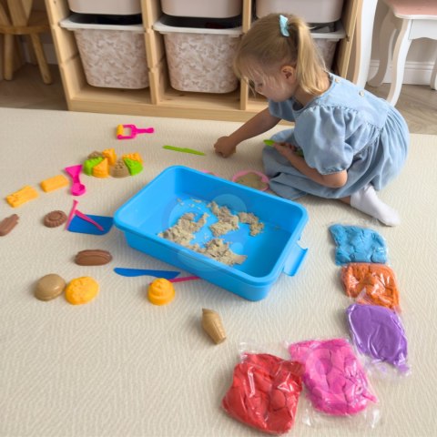 WOOPIE Piasek Kinetyczny 6 Kolorów 1,2 kg Zestaw Restauracja Stolik z Foremkami