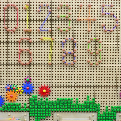 MASTERKIDZ Zestaw Kołeczki i Sznurki - Do Tablicy Naukowo-Kreatywnej STEM