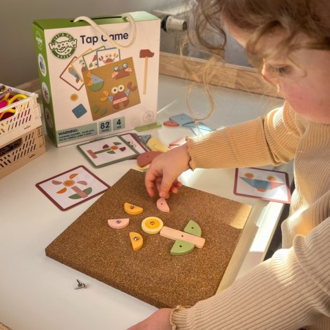 Drewniana Przybijanka z Młotkiem Układanka 20 wzorów 82 el.