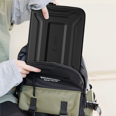 Pokrowiec etui usztywniane wodoodporne na laptopa 13-14'' - czarny