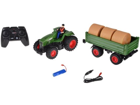 Sterowany Traktor na pilota z przyczepą + bale siana traktorzysta RC0717