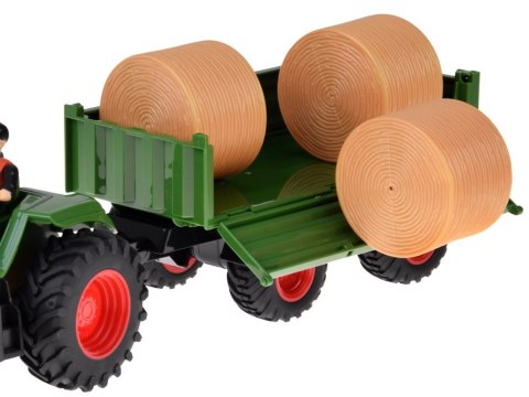Sterowany Traktor na pilota z przyczepą + bale siana traktorzysta RC0717